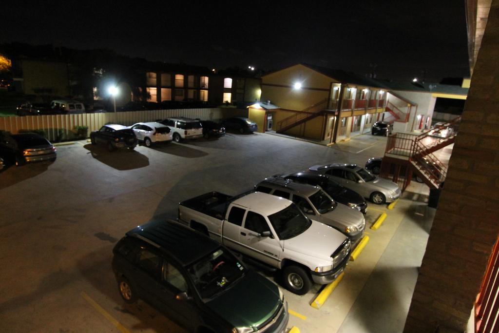 Americas Best Value Inn San Antonio/Lackland Afb Buitenkant foto